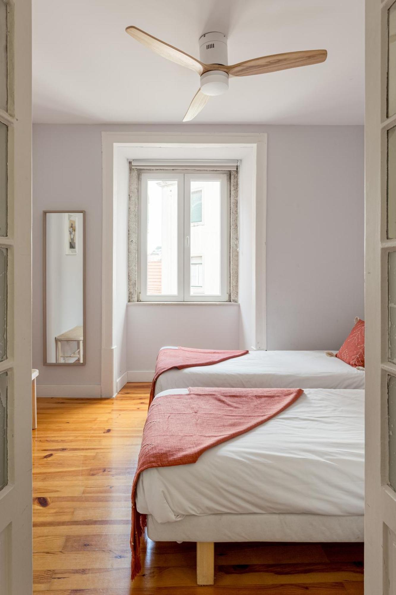 Apartamento Joivy Inviting Flat Next To Carmo Convent Lisboa Exterior foto